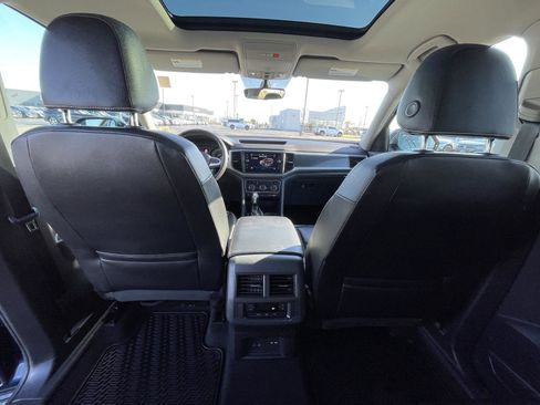 Used 2021 Volkswagen Atlas SE w/ Panoramic Sunroof Package AWD/4WD image 18