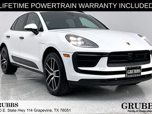 Used 2024 Porsche Macan w/ Premium Plus Package AWD/4WD image 1