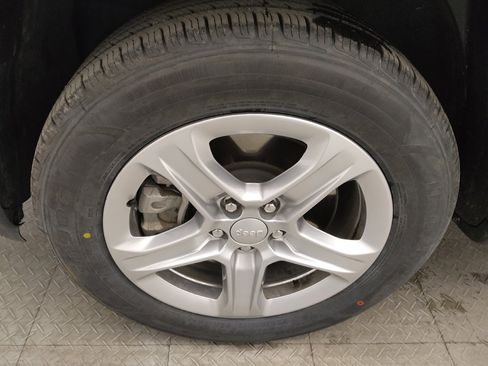 Used 2024 Jeep Compass Latitude image 31