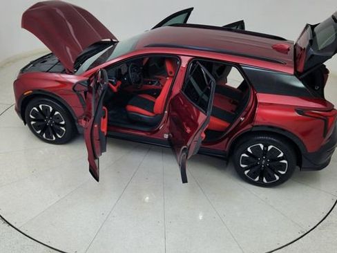 Used 2024 Chevrolet Blazer EV RS image 85