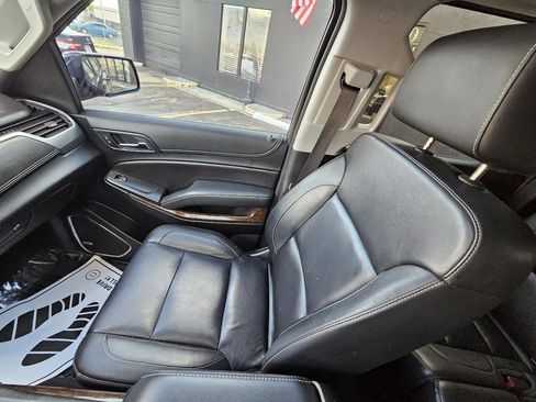 Used 2019 Chevrolet Suburban LT AWD/4WD image 41