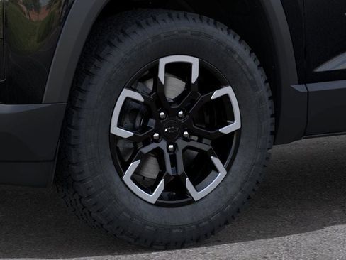 New 2026 Chevrolet Equinox ACTIV w/ Convenience Package III image 9