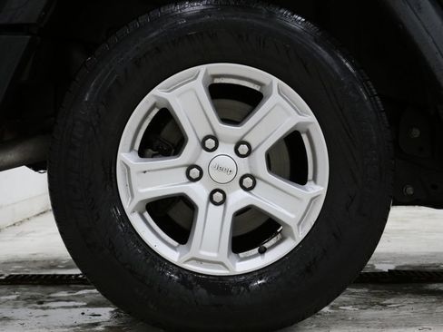 Used 2020 Jeep Wrangler Unlimited Sport S image 9