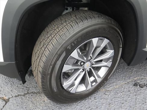 Used 2025 Chevrolet Equinox LT w/ Convenience Package II FWD image 18