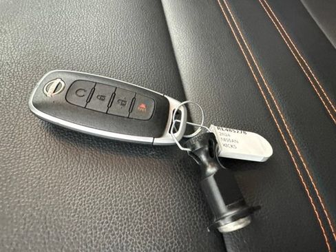 Used 2024 Nissan Kicks SR w/ SR Premium Package FWD image 27
