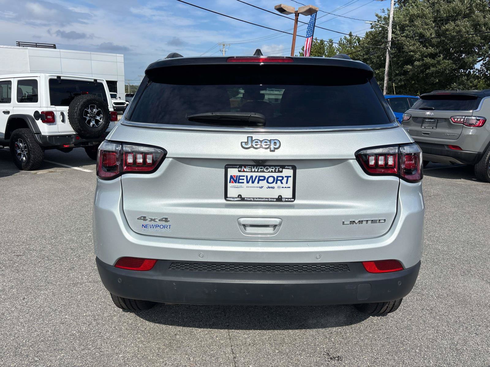 Certified 2025 Jeep Compass Limited AWD/4WD image 4