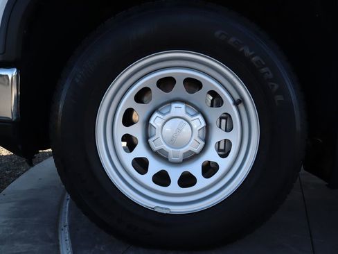 Used 2025 GMC Sierra 1500 Pro w/ Pro Value Package image 32