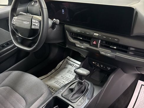 Used 2025 Kia K4 EX image 26