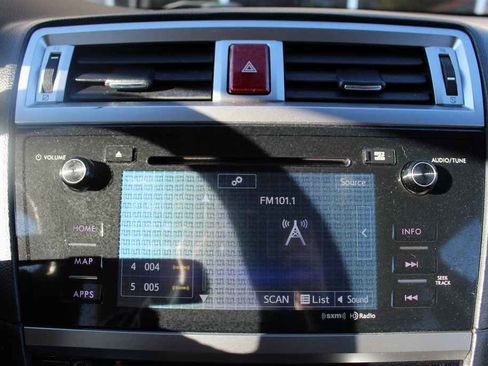 Used 2016 Subaru Outback 3.6R Limited image 22