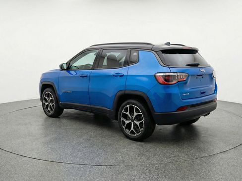 Used 2025 Jeep Compass Limited image 6