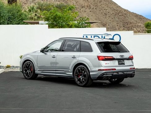 New 2026 Audi SQ7 Prestige image 9
