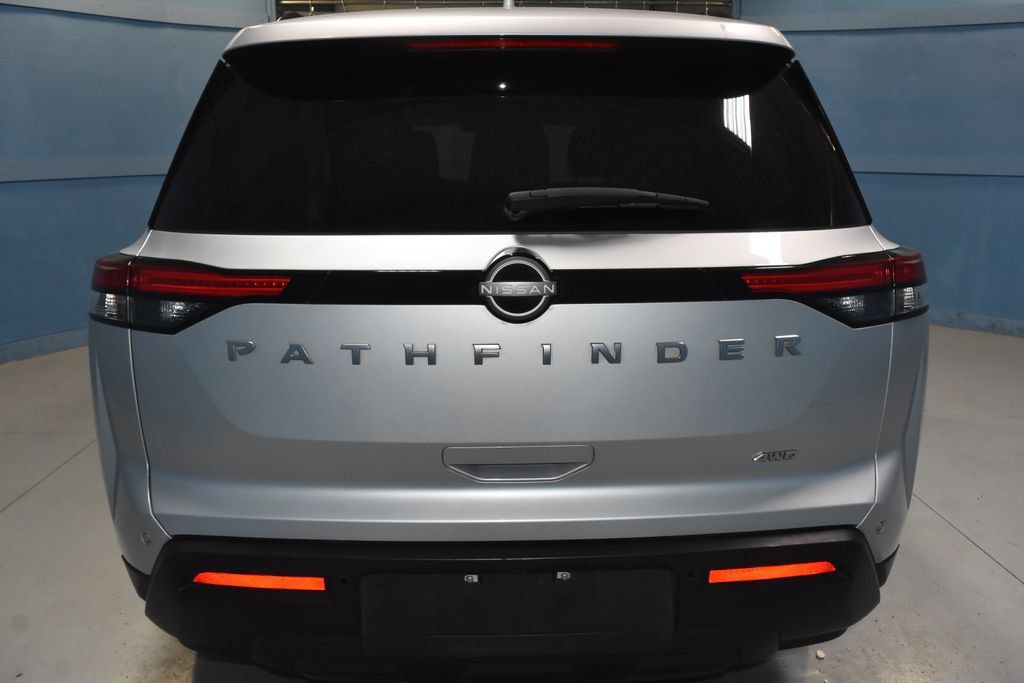Used 2025 Nissan Pathfinder SV AWD/4WD image 28