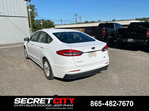 Used 2019 Ford Fusion SE FWD image 7