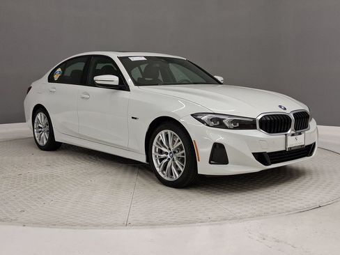 Certified 2023 BMW 330e w/ Driving Assistance Package RWD image 5