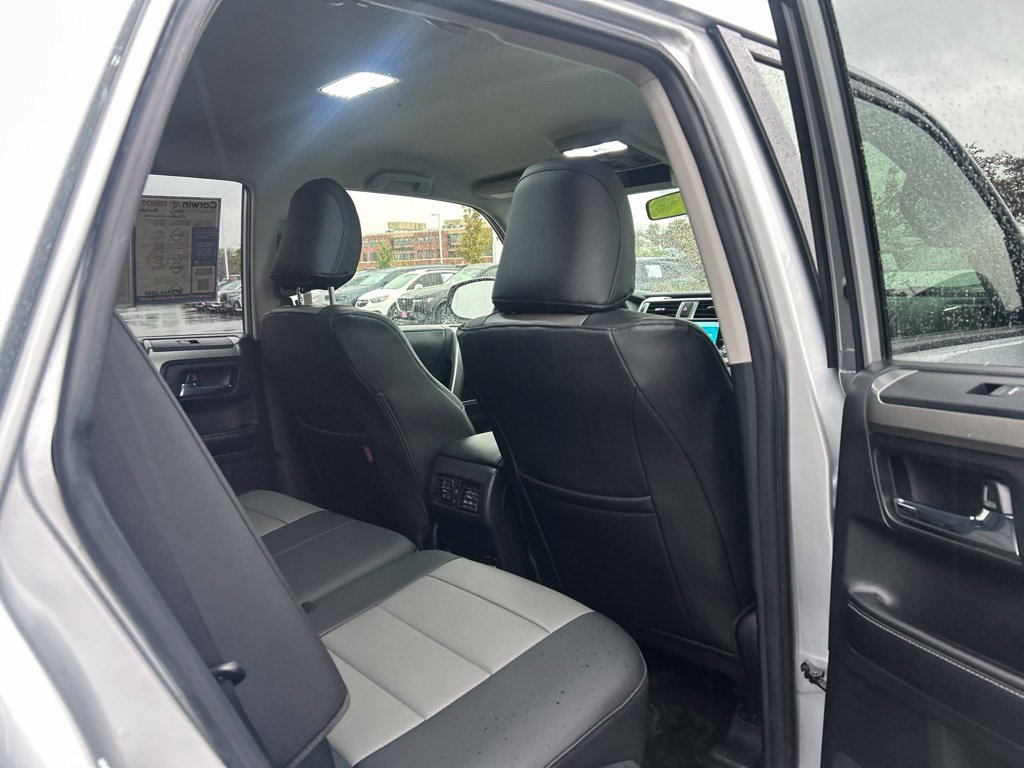 Used 2016 Toyota 4Runner SR5 RWD image 15