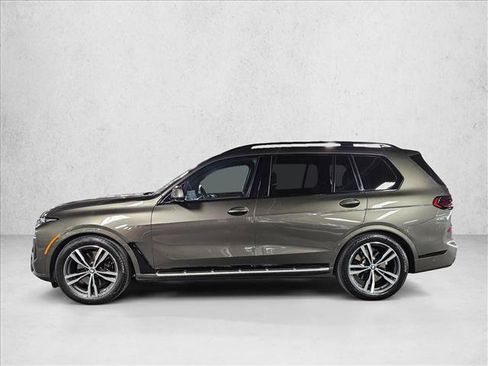 Used 2024 BMW X7 xDrive40i w/ M Sport Package AWD/4WD image 8