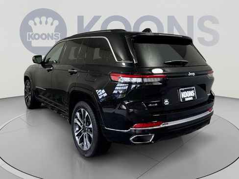 Used 2023 Jeep Grand Cherokee Overland AWD/4WD image 4