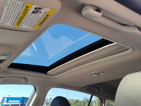 Used 2022 Subaru Crosstrek 2.5i Limited w/ Moonroof Package 2 image 9