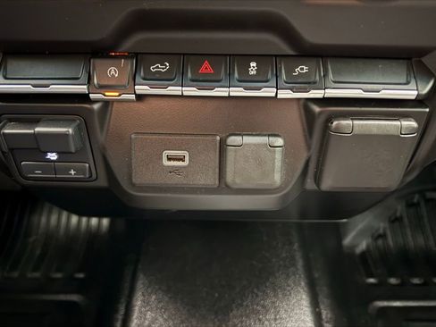 Used 2020 GMC Sierra 1500 4x4 Crew Cab image 38