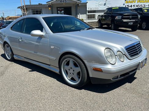 Used 1999 Mercedes-Benz CLK 430 Coupe image 2