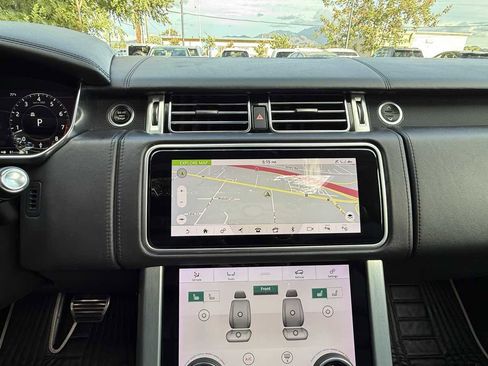 Used 2018 Land Rover Range Rover Long Wheelbase Autobiography image 18