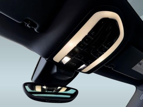 Used 2018 Porsche Macan image 22