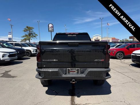 Used 2022 Chevrolet Silverado 1500 ZR2 image 17