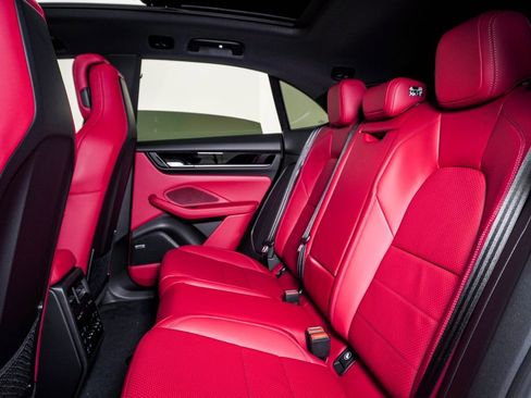 New 2026 Porsche Macan 4 Electric AWD/4WD image 17