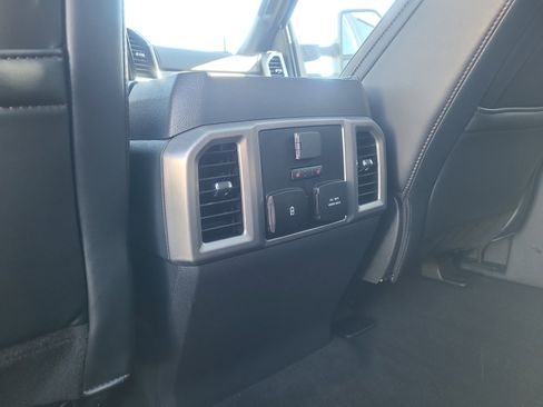 Used 2022 Ford F350 Platinum image 32