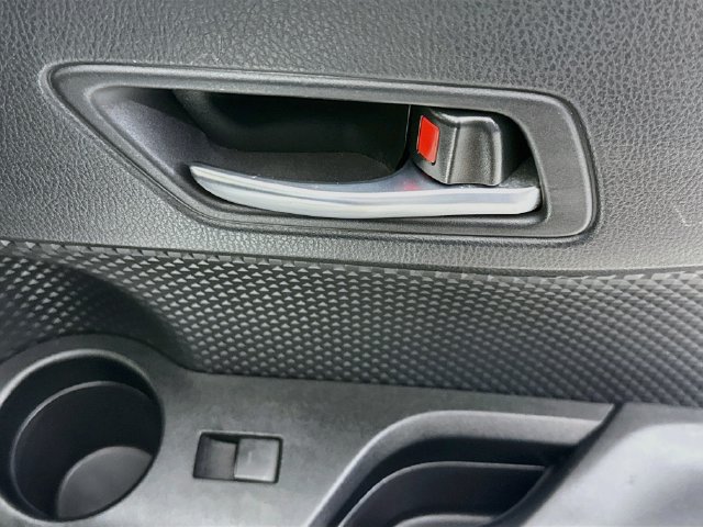 Used 2020 Toyota C-HR LE FWD image 27