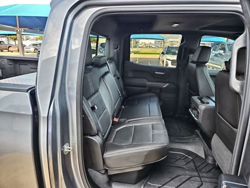 Used 2019 Chevrolet Silverado 1500 High Country w/ High Country Premium Package AWD/4WD image 21