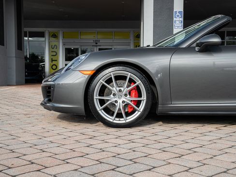Used 2018 Porsche 911 Carrera 4S AWD/4WD image 27