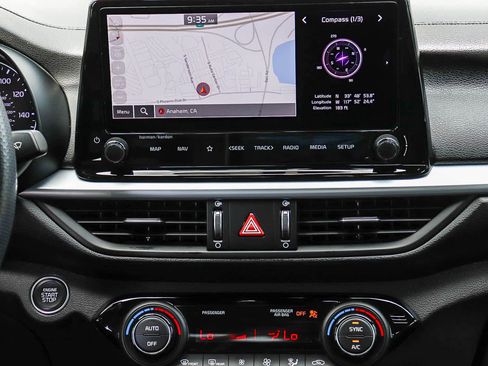 Used 2023 Kia Forte GT-Line w/ GT-Line Premium Package FWD image 14