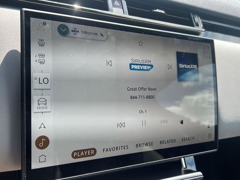 Used 2024 Land Rover Range Rover Velar Dynamic SE AWD/4WD image 17