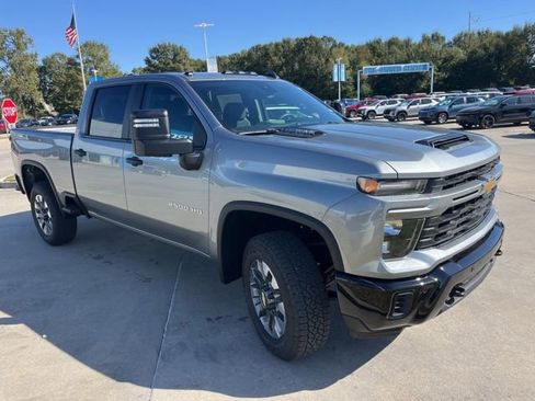 Used 2026 Chevrolet Silverado 2500 Custom w/ Custom Value Package image 14
