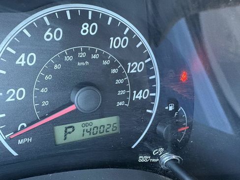Used 2010 Toyota Corolla FWD image 11