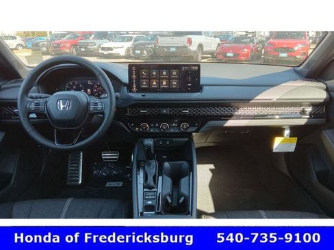 Used 2025 Honda Accord Sport image 15