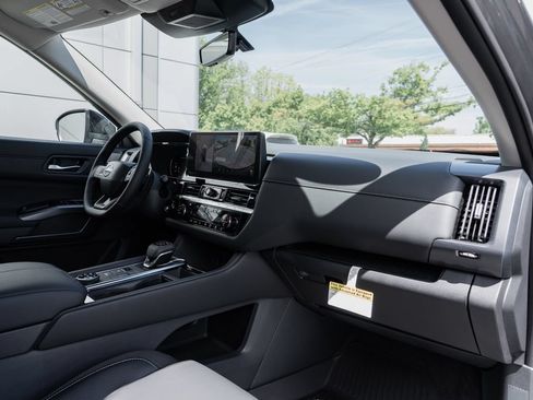 New 2026 Nissan Pathfinder SL AWD/4WD image 28