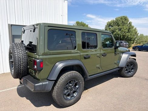 Used 2023 Jeep Wrangler Unlimited w/ Sun & Screen Package AWD/4WD image 3