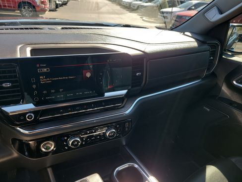 Used 2023 GMC Sierra 1500 SLT w/ SLT Premium Package image 20