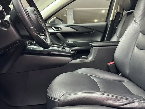 Used 2018 MAZDA CX-9 Touring image 11