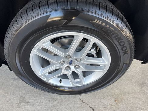 New 2026 Ford Explorer Active image 7