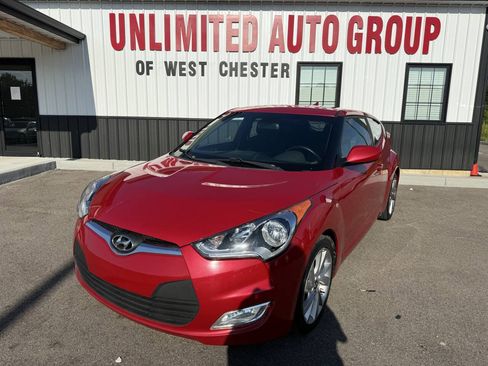 Used 2017 Hyundai Veloster FWD image 1