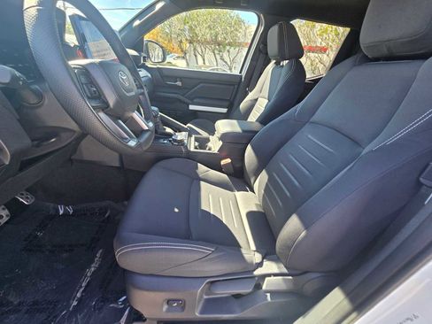 Used 2024 Toyota Tacoma TRD Sport image 22