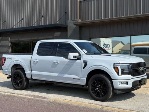 Used 2025 Ford F150 Platinum AWD/4WD image 3