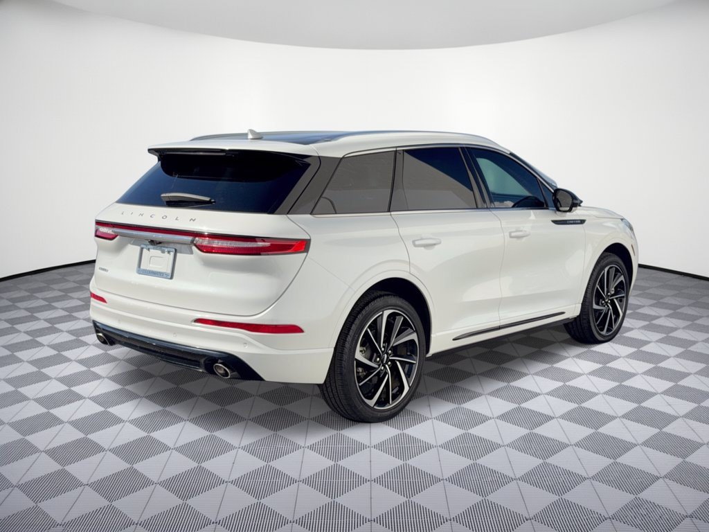 Used 2023 Lincoln Corsair Grand Touring w/ Equipment Group 301A AWD/4WD image 9