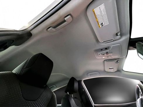 Used 2021 Toyota Prius LE image 25