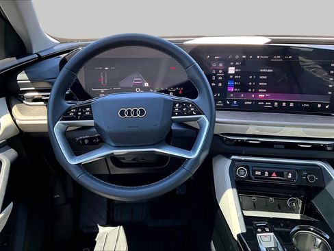 Used 2025 Audi Q5 Prestige AWD/4WD image 6
