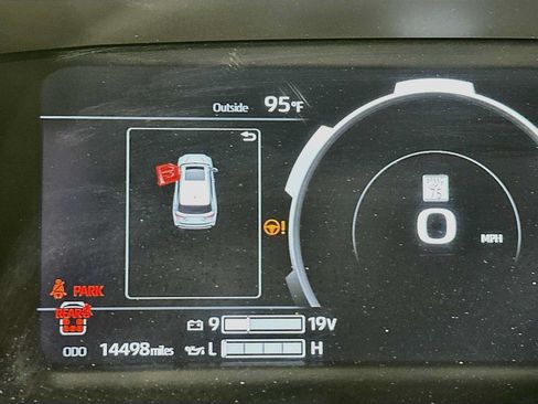 Used 2024 Toyota Sequoia Platinum AWD/4WD image 12