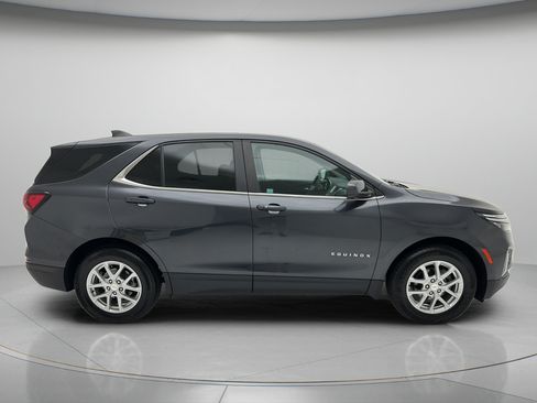 Used 2023 Chevrolet Equinox LT FWD image 3